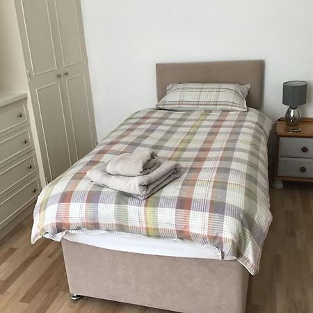 Spacious 2 Bedroom Flat In Heart Of Ballater Εξωτερικό φωτογραφία